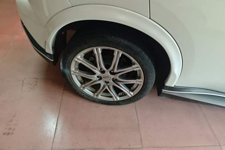 Used Infiniti ESQ 2014 1.6L Spontaneous Edition Exterior 8
