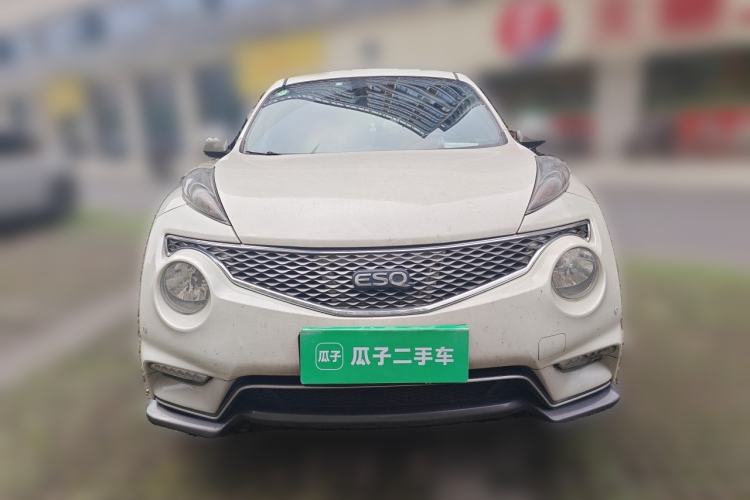 Used Infiniti ESQ 2014 1.6L Spontaneous Edition Front