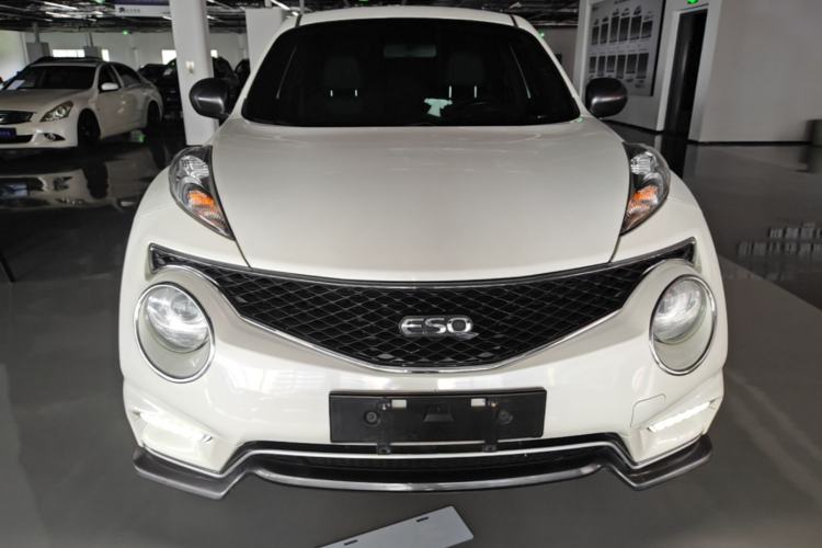 Used Infiniti ESQ 2014 1.6L Spontaneous Edition Front