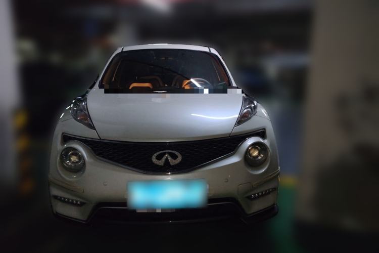 Used Infiniti ESQ 2014 1.6L Luxury Edition Front