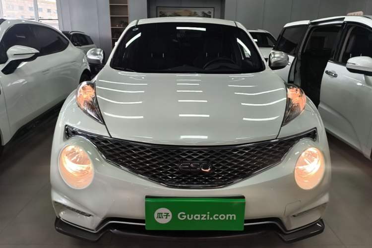 Used Infiniti ESQ 2014 1.6L Spontaneous Edition Front