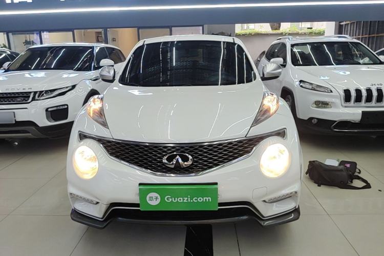 Used Infiniti ESQ 2014 1.6L Spontaneous Edition Front