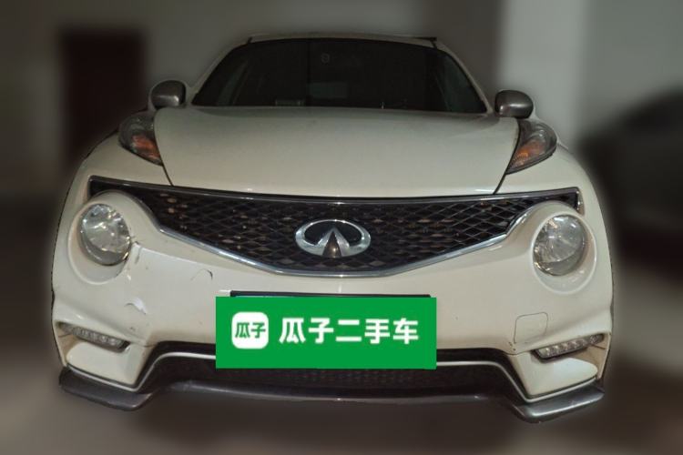 Used Infiniti ESQ 2014 1.6L Spontaneous Edition Front