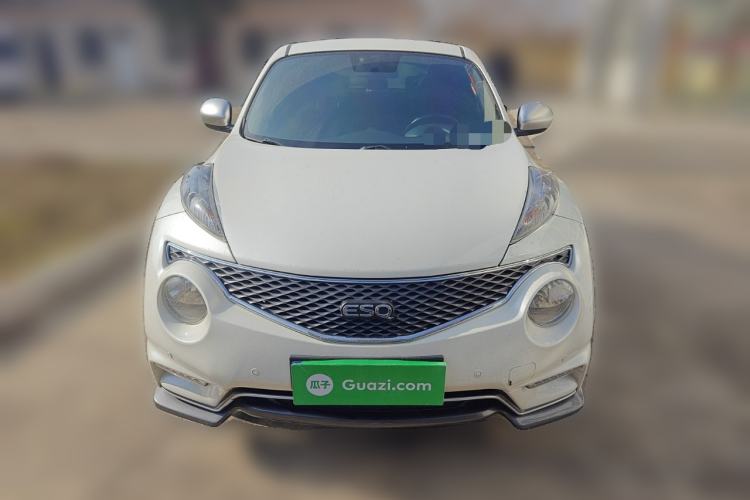Used Infiniti ESQ 2014 1.6L Spontaneous Edition Front