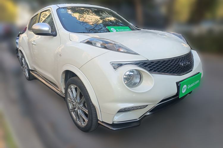 Used Infiniti ESQ 2014 1.6L Spontaneous Edition Front Right 45 Deg