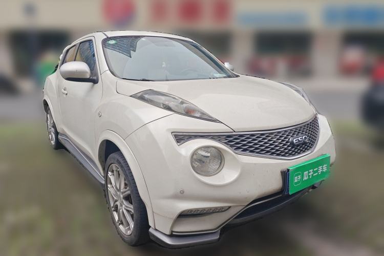 Used Infiniti ESQ 2014 1.6L Spontaneous Edition Front Right 45 Deg