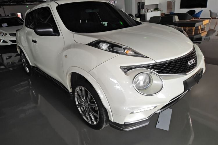 Used Infiniti ESQ 2014 1.6L Spontaneous Edition Front Right 45 Deg