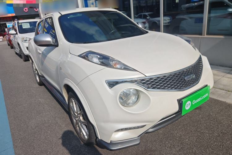 Used Infiniti ESQ 2014 1.6L Luxury Edition Front Right 45 Deg