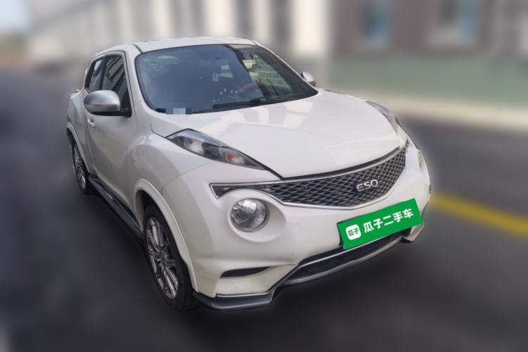 Used Infiniti ESQ 2014 1.6L Spontaneous Edition Front Right 45 Deg