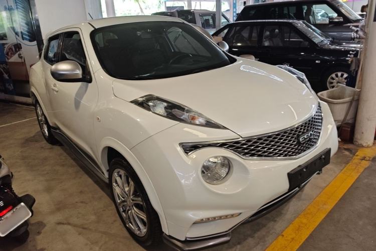 Used Infiniti ESQ 2014 1.6L Luxury Edition Front Right 45 Deg
