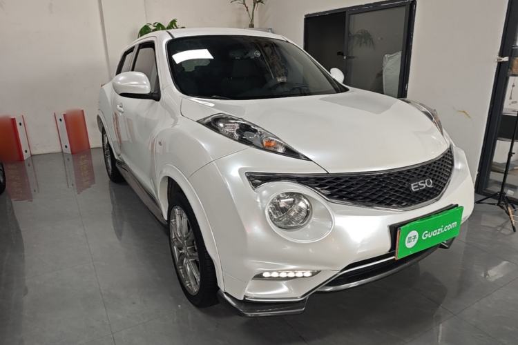 Used Infiniti ESQ 2014 1.6L Spontaneous Edition Front Right 45 Deg
