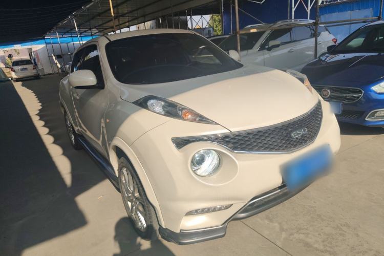 Used Infiniti ESQ 2014 1.6L Spontaneous Edition Front Right 45 Deg