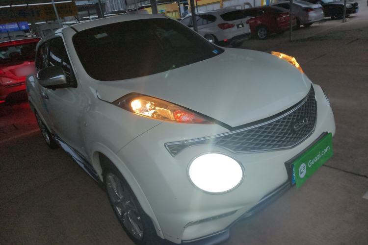 Used Infiniti ESQ 2014 1.6L Spontaneous Edition Front Right 45 Deg