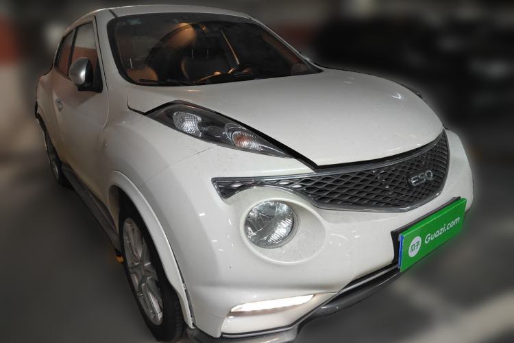 Used Infiniti ESQ 2014 1.6L Luxury Edition Front Right 45 Deg