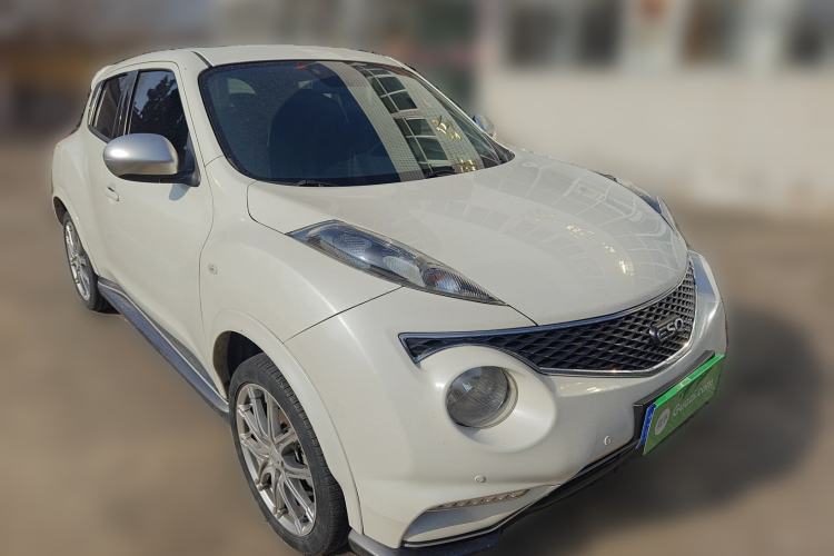 Used Infiniti ESQ 2014 1.6L Spontaneous Edition Front Right 45 Deg