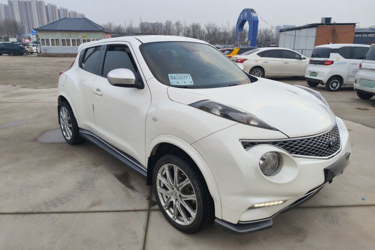 Used Infiniti ESQ 2014 1.6L Luxury Edition Front Right 45 Deg
