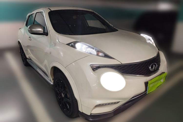 Used Infiniti ESQ 2014 1.6L Spontaneous Edition Front Right 45 Deg