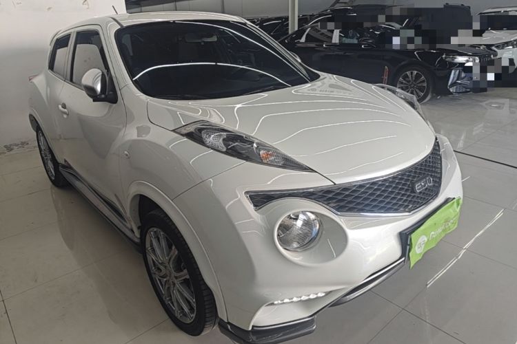 Used Infiniti ESQ 2014 1.6L Spontaneous Edition Front Right 45 Deg