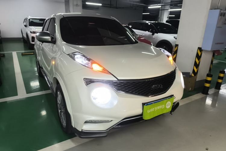 Used Infiniti ESQ 2014 1.6L Spontaneous Edition Front Right 45 Deg