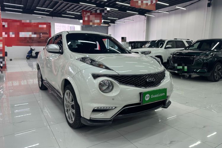 Used Infiniti ESQ 2014 1.6L Spontaneous Edition Front Right 45 Deg