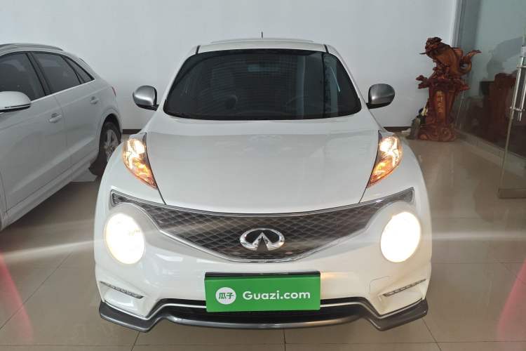 Used Infiniti ESQ 2014 1.6L Spontaneous Edition Front