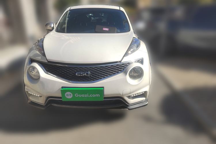 Used Infiniti ESQ 2014 1.6L Spontaneous Edition Front