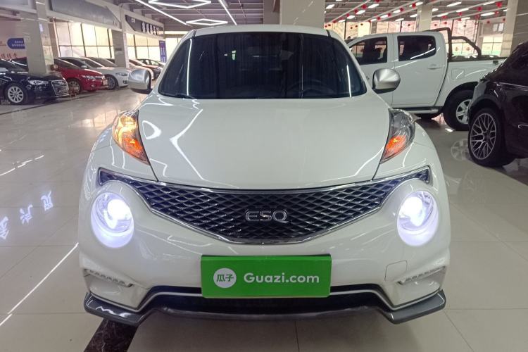 Used Infiniti ESQ 2014 1.6L Spontaneous Edition Front