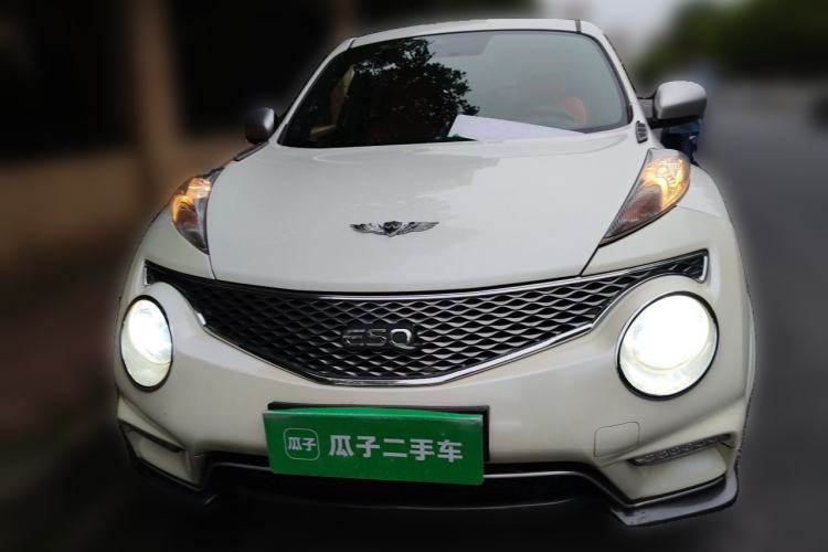 Used Infiniti ESQ 2014 1.6L Spontaneous Edition Front