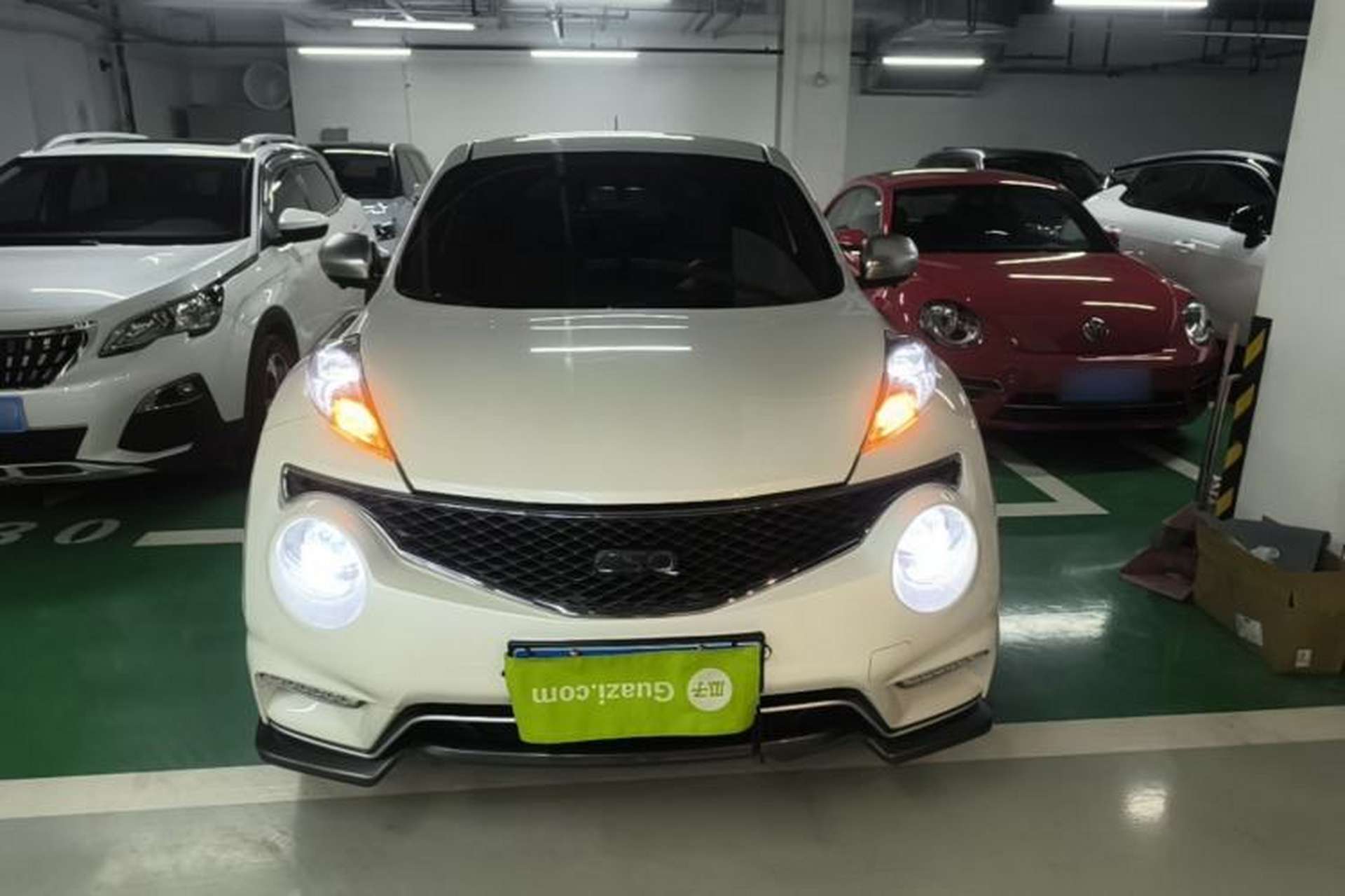Used Infiniti ESQ 2014 1.6L Spontaneous Edition Front
