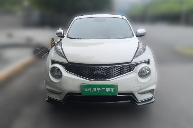 Used Infiniti ESQ 2014 1.6L Spontaneous Edition Front