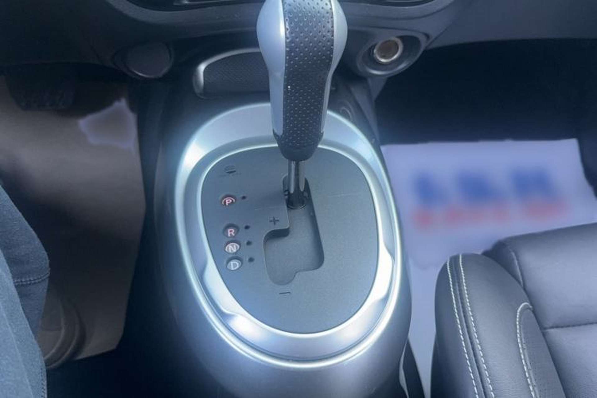 Used Infiniti ESQ 2014 1.6T Dynamic Edition Gear Lever