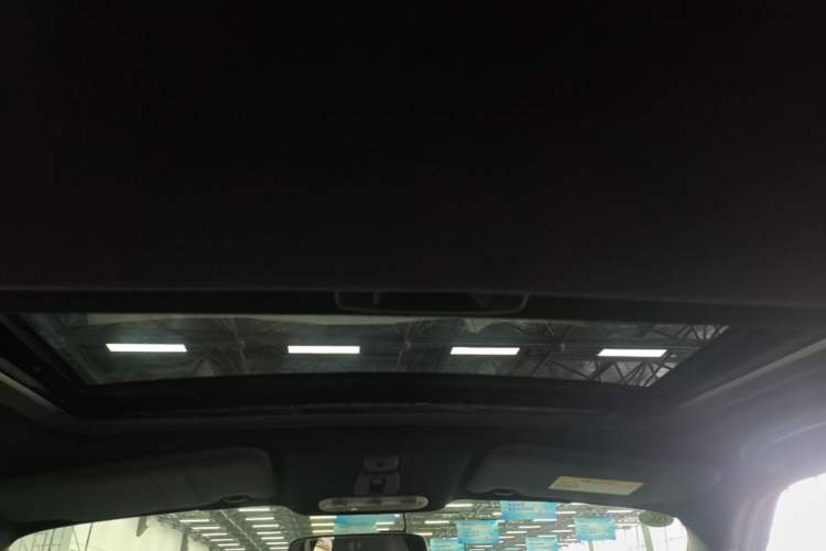 Used Infiniti ESQ 2014 1.6L Spontaneous Edition Headliner
