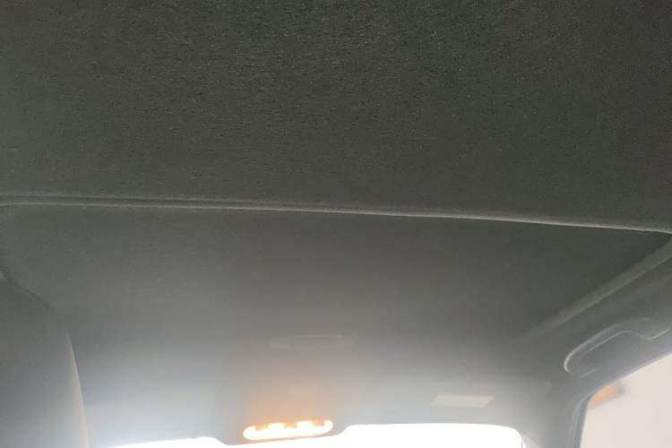 Used Infiniti ESQ 2014 1.6L Spontaneous Edition Headliner