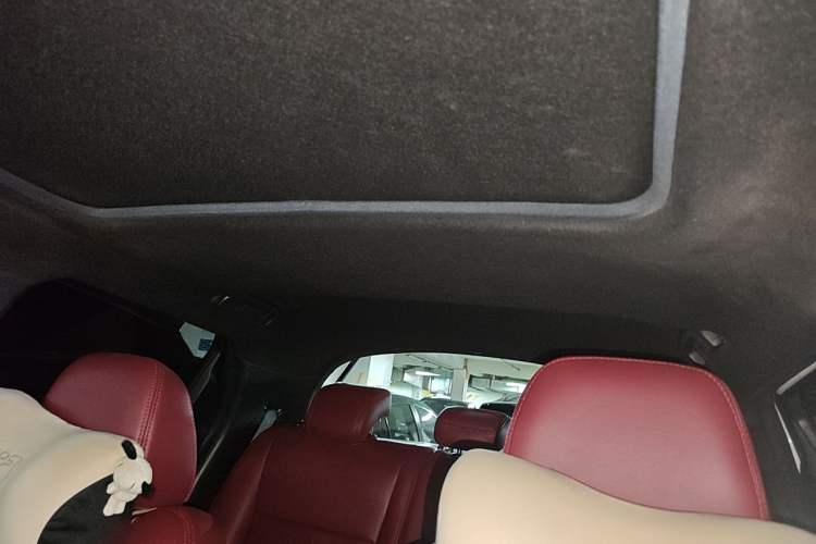 Used Infiniti ESQ 2014 1.6L Luxury Edition Headliner