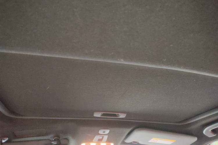 Used Infiniti ESQ 2014 1.6L Spontaneous Edition Headliner