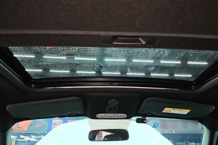 Used Infiniti ESQ 2014 1.6L Spontaneous Edition Headliner