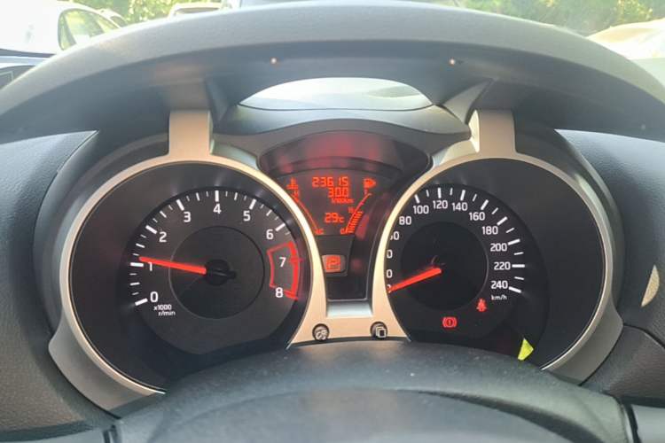 Used Infiniti ESQ 2014 1.6L Spontaneous Edition Instrument Cluster