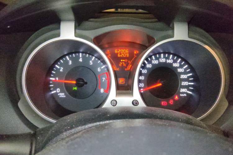 Used Infiniti ESQ 2014 1.6L Spontaneous Edition Instrument Cluster
