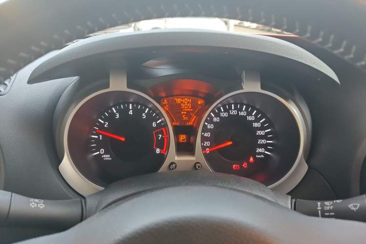 Used Infiniti ESQ 2014 1.6L Spontaneous Edition Instrument Cluster