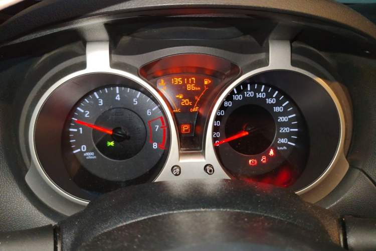 Used Infiniti ESQ 2014 1.6L Luxury Edition Instrument Cluster