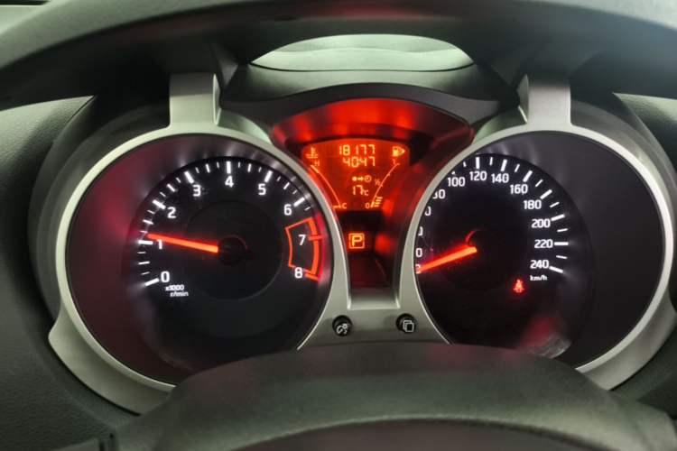 Used Infiniti ESQ 2014 1.6L Spontaneous Edition Instrument Cluster