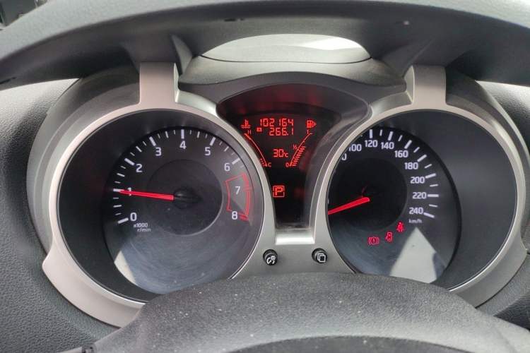 Used Infiniti ESQ 2014 1.6L Spontaneous Edition Instrument Cluster
