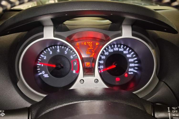 Used Infiniti ESQ 2014 1.6L Luxury Edition Instrument Cluster