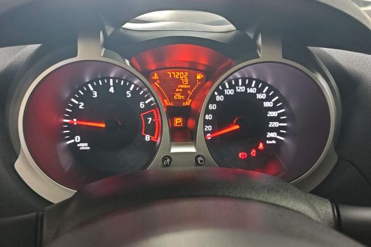 Used Infiniti ESQ 2014 1.6L Spontaneous Edition Instrument Cluster