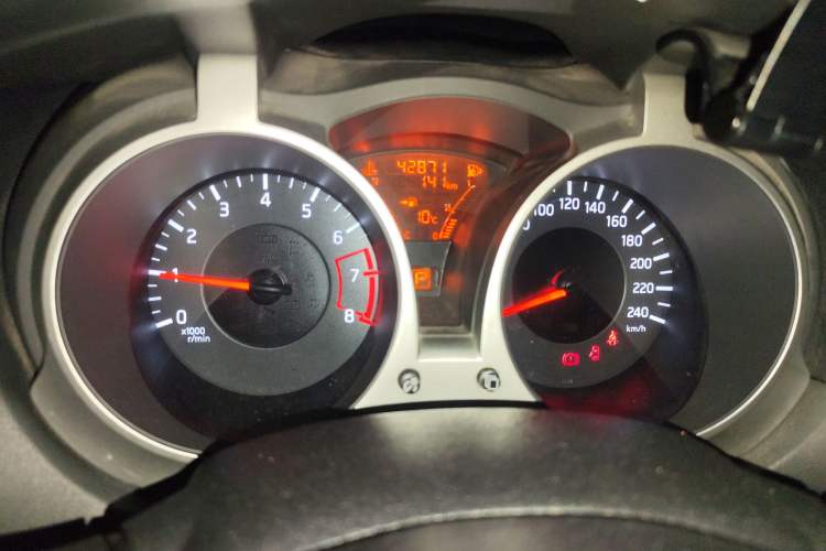Used Infiniti ESQ 2014 1.6L Spontaneous Edition Instrument Cluster