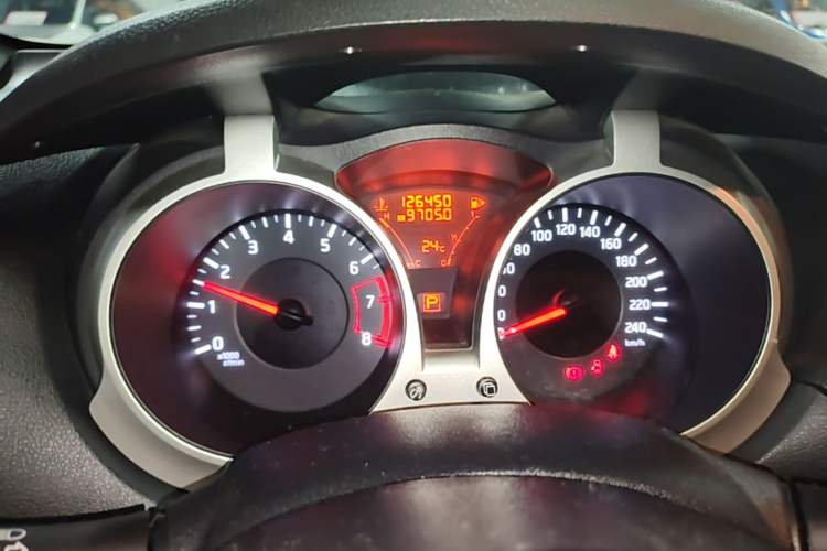 Used Infiniti ESQ 2014 1.6L Spontaneous Edition Instrument Cluster