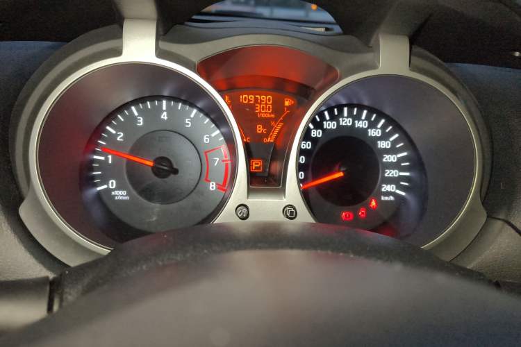 Used Infiniti ESQ 2014 1.6L Spontaneous Edition Instrument Cluster