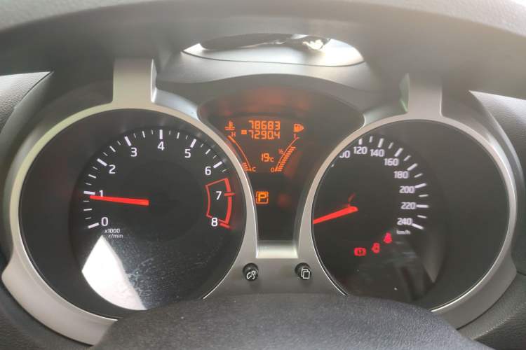 Used Infiniti ESQ 2014 1.6L Spontaneous Edition Instrument Cluster