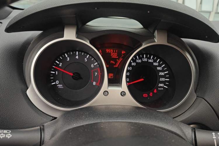 Used Infiniti ESQ 2014 1.6L Spontaneous Edition Instrument Cluster
