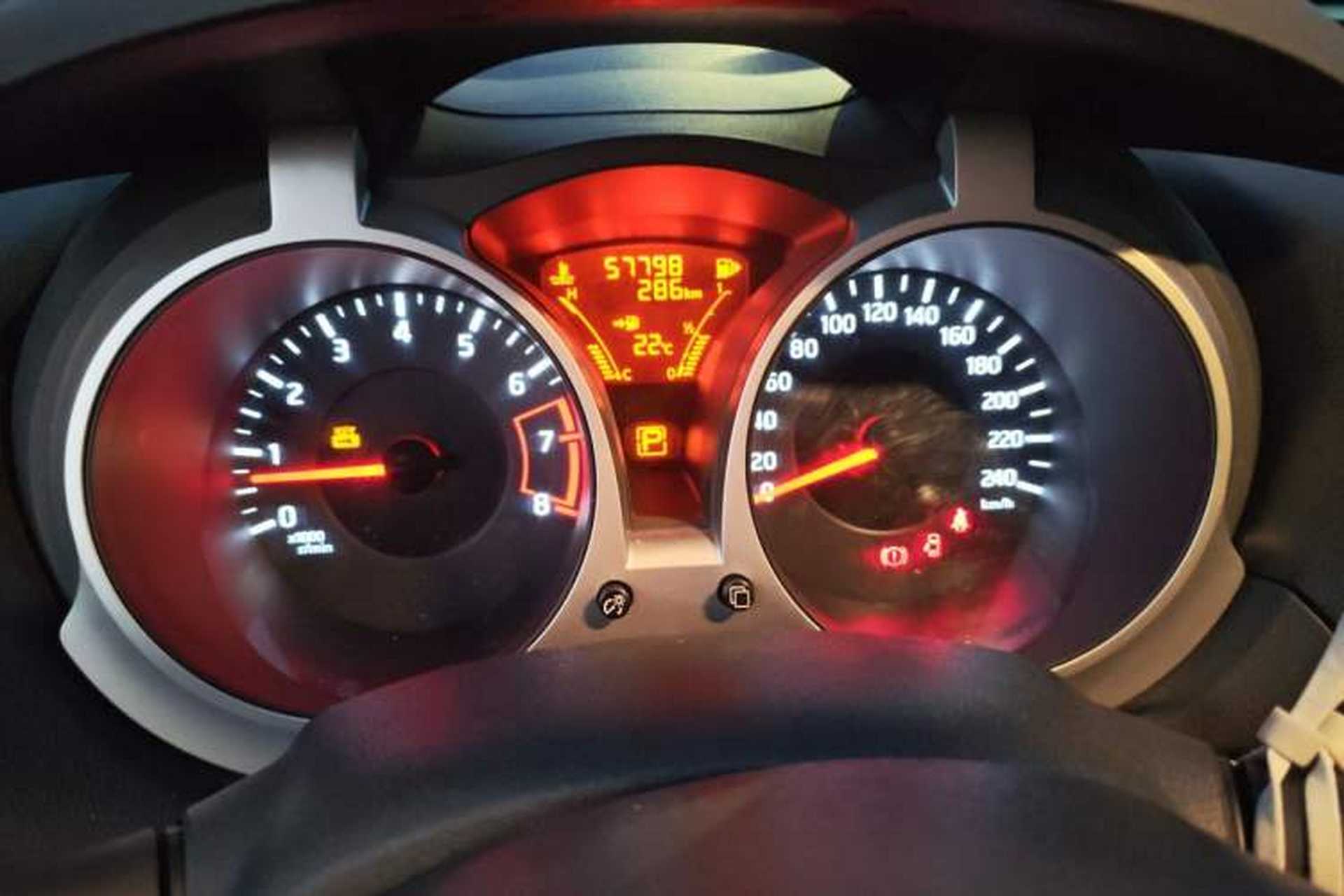 Used Infiniti ESQ 2014 1.6L Spontaneous Edition Instrument Cluster
